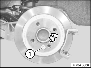 34 21 320 Removing and installing/replacing both brake discs