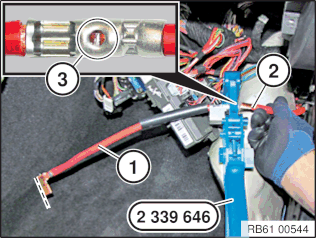 61 11 Installing the repair cable for the positive battery cable of
