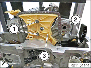 11 12 100 Removing and installing cylinder head (S55)