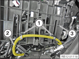 Replacing coolant hose, coolant radiator - engine block connecting