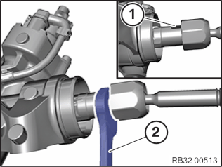 32 21 231 Replacing (removing and installing) left or right track rod