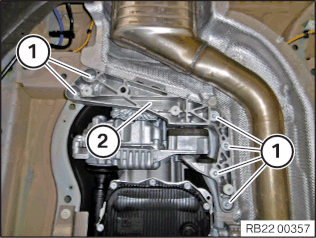 Replacing gaiter or centrifugal disc at transfer box
