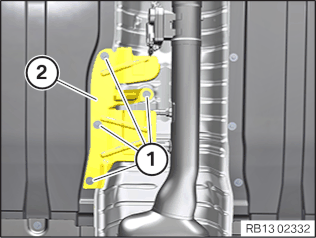 Replacing gaiter or centrifugal disc at transfer box