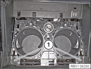 Removing and installing/replacing the thermoelectric cup holder