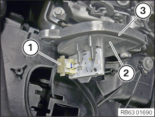 Replacing the LED module(s) on the left (Daytime driving lights and ...