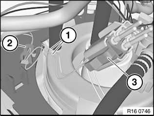 16 12 000 Removing and installing/replacing sensor for fuel gauge