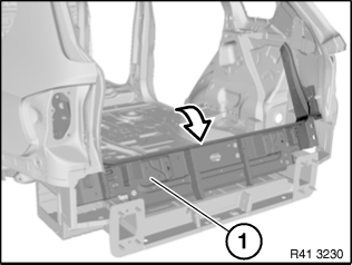 41 34 060 Replacing outer and inner tail panel sections