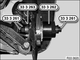 33 41 153 Replacing wheel bearing (outside diameter 85 mm) on rear axle ...