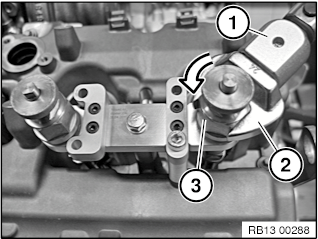 13 53 310 Removing and installing or replacing an injector (N63 B40/B44 ...