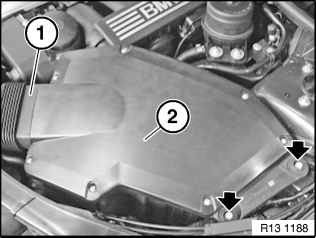 13 71 000 Removing and installing/replacing intake filter housing (N52 ...