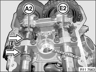 11 31 072 Checking camshaft timing (S65)
