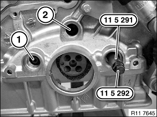 11 31 051 Replacing both timing chains (S65)